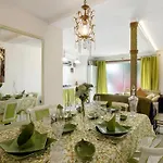 Casa Con Jardin *